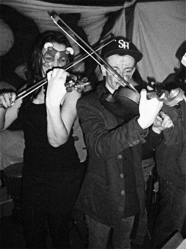 Yhteinen Makkara, Festival Nekapel, Pochcaný židle 11,listopadu 2015, Chicago. Foto Ivoš Krejzek Yhteinen Makkara, Festival Nekapel, Pochcaný židle 11,listopadu 2015, Chicago. Foto Ivoš Krejzek