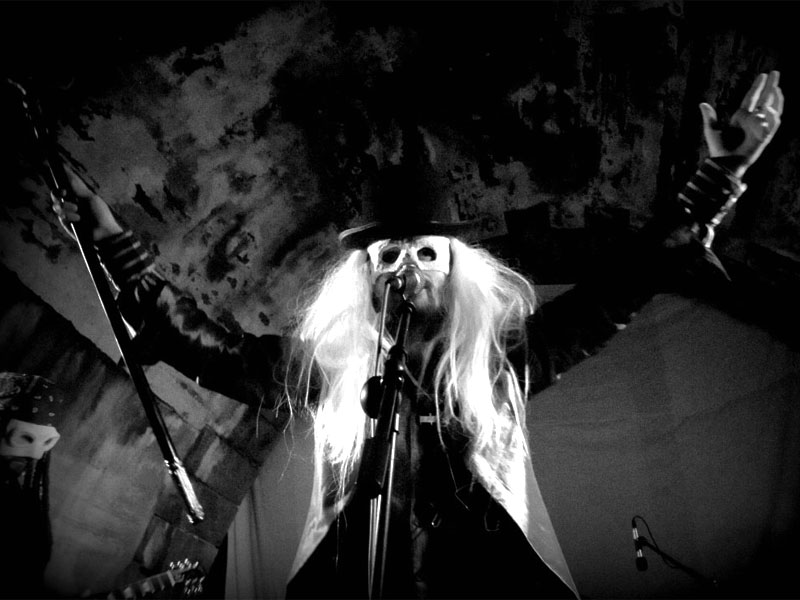 Jenom já tady budu poroučet - Kabaret Dr. Caligariho, Krákor 2013, foto © Andrej Čulák