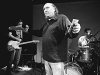 Festival spodních proudů, Brno-Paradox, Velký pátek, 25. března 2016. Ivoš Krejzek uvádí do dvěta noviny Ušia  Vítr a debut kapely Sounds of Occupation. Foto Zdeněk Vykydal