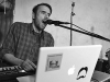 Česnekový hlavy - Jan Lamram a moštovací zařízení. Homér’s Memorial 2015. Foto Zdeněk Vykydal.