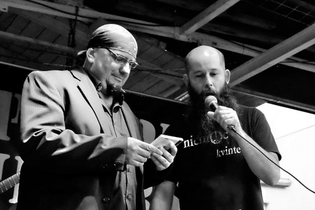 Fido a Pepa uvádí do života CD Kolben - Kavlík and Friends - CD Žití strůjce. Festival Napříč, Skalákův mlýn, srpen 2016. Foto Maryen